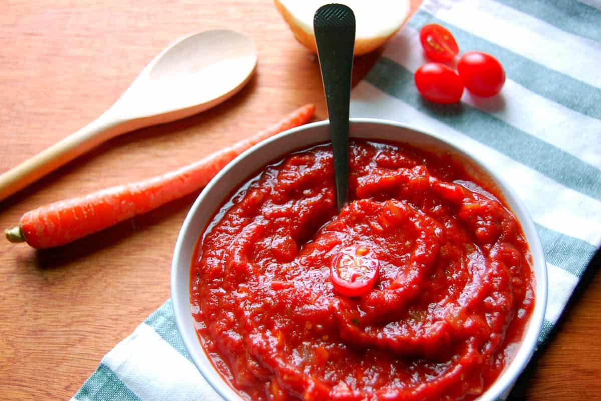 
Sweet tomato paste